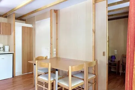 Camping Moncontour Active Park Accessible 2-Bedroom Chalet - 4 people, Chalet 2 ch. bord de lac, 4 pers. - Photo 2