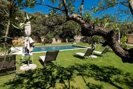483686, Maison de vacances à Bonnieux avec piscine - Photo 1