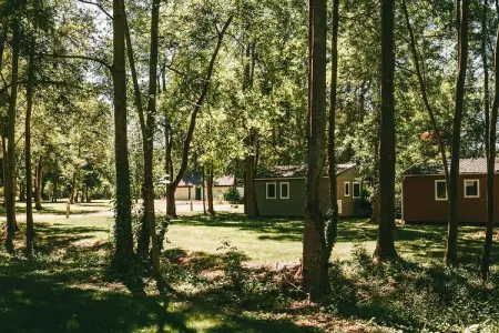 Camping Moncontour Active Park 3-Bedroom Chalet - 6/8 people, Chalet spacieux bord de lac, 8 - Photo 12