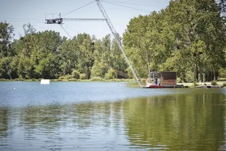 Camping Moncontour Active Park 3-Bedroom Chalet - 6/8 people, Chalet spacieux bord de lac, 8 - Photo 18