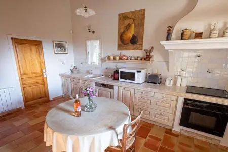 452043, Maison de vacances à Murs avec piscine - Photo 13