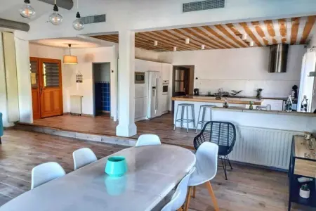 539685, Maison de vacances à Apt avec baignoire - Photo 15