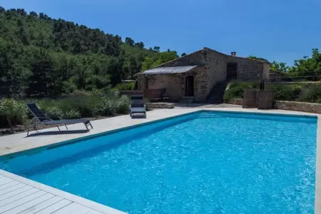 104934, Charmante maison de vacances avec piscine - 904 ANS - Photo 1