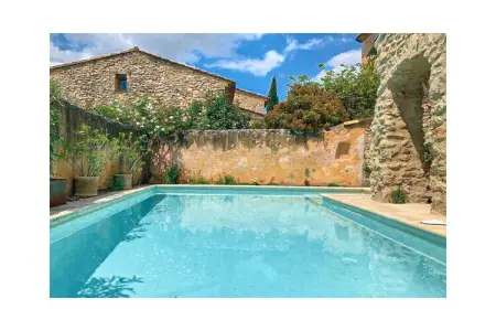 422879, Maison de vacances à Rustrel avec piscine - Photo 2