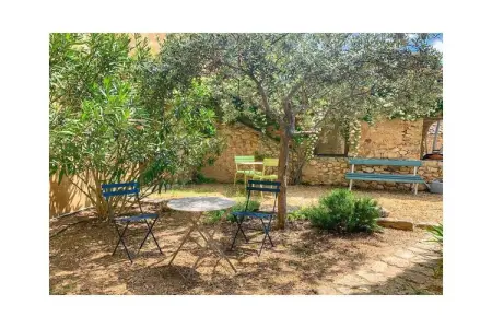 422879, Maison de vacances à Rustrel avec piscine - Photo 8