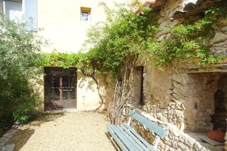 422879, Maison de vacances à Rustrel avec piscine - Photo 10