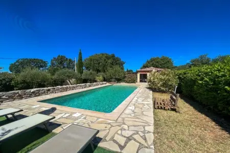 468431, Maison de vacances à Aups avec piscine - Photo 1
