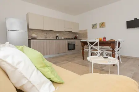 428812, Maison de vacances à Orosei avec Wi-Fi et parking - Photo 2