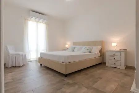 428812, Maison de vacances à Orosei avec Wi-Fi et parking - Photo 5