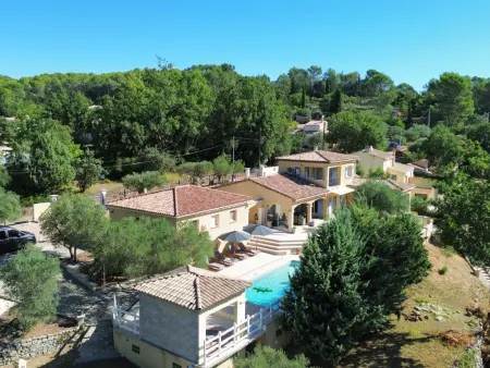 La Cayenne, Villa au calme, piscine et proche d'une village - Photo 4