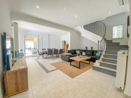 La Cayenne, Villa au calme, piscine et proche d'une village - Photo 13
