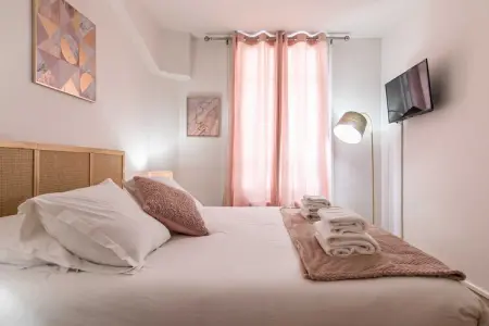 MC-67-SOLIDARITE-RDC, Charmant appartement - 2 chambres/6 places - Montreuil - Photo 2