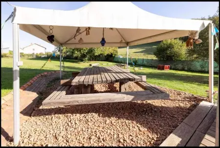 Villa à Gouttières — 350 m² avec piscine privée - Photo 1
