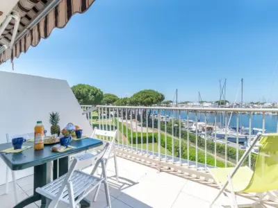 Apartment in Port Camargue, Résidence La Santa Maria - L867754