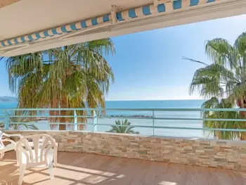 Wohnung in Menton,New Beach FR8950.400.1 N°868077