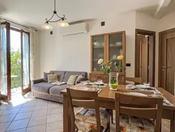 Apartamento en San Bartolomeo del Bosco,Noce (SBO103) IT1966.601.4 N°563715