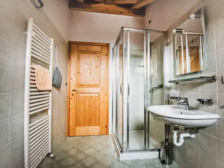 Albergo Diffuso - Cjasa Ustin, Appartement 5 personnes à Lago di Barcis - Photo 10