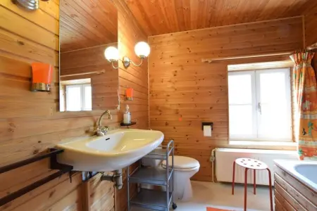 La Tannière, Charmante maison de vacances à Érezée, spacieuse, originale et calme - Photo 24