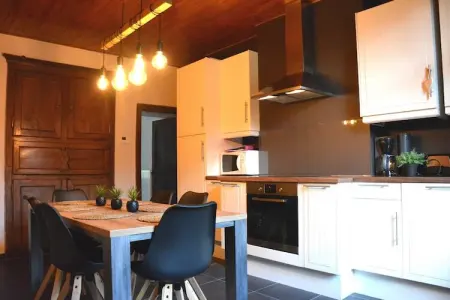 Chez Zélie, Maison de vacances spacieuse à Vaux-sur-Sûre

 avec Jardin - Photo 2