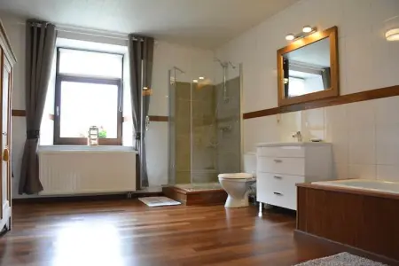 Chez Zélie, Maison de vacances spacieuse à Vaux-sur-Sûre

 avec Jardin - Photo 11