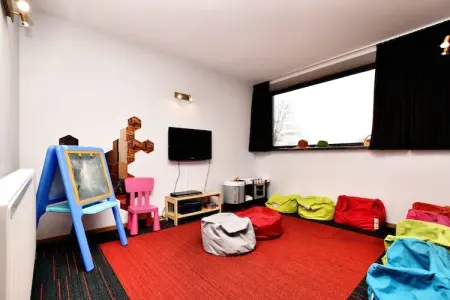 Landgoed Hoge Venen 30-pers, Maison luxueuse avec piscine intérieure à Malmedy, Belgique - Photo 11