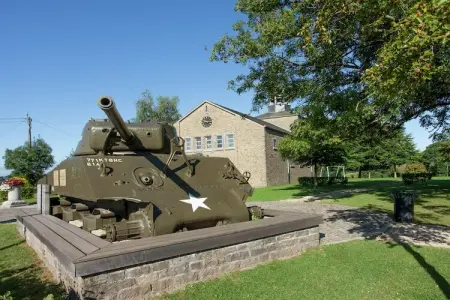 La Belle Reine, Villa vintage avec jardin privé près de la forêt à Rendeux - Photo 32
