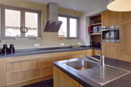 De Vlaamse Kust, Spacieuse demeure avec cour à Diksmuide, en Belgique - Photo 12