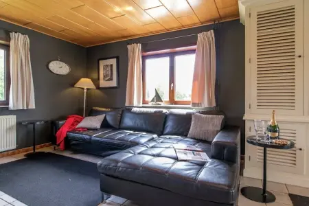 Le Paradis et Espace, Maison de vacances moderne avec sauna à Rendeux - Photo 1