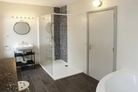 Villa Mosa, Demeure confortable à Wanze avec sauna et piscine - Photo 23