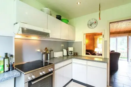 Aguirre, Confortable chalet avec jardin à Bütgenbach près du lac - Photo 3