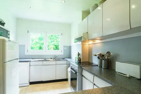 Aguirre, Confortable chalet avec jardin à Bütgenbach près du lac - Photo 9