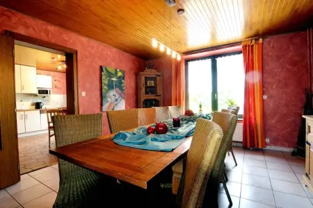 Haus Annick, Belle maison de vacances au bord de la forêt à Nidrum - Photo 9