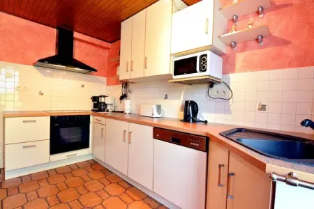 Haus Annick, Belle maison de vacances au bord de la forêt à Nidrum - Photo 10