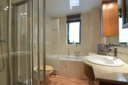 Haus Annick, Belle maison de vacances au bord de la forêt à Nidrum - Photo 18