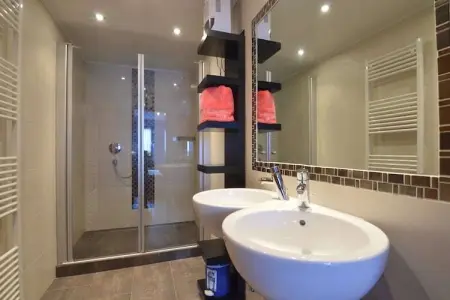 Haus Annick, Belle maison de vacances au bord de la forêt à Nidrum - Photo 21