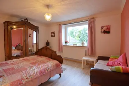 Canneberge, Maison de vacances Quaint à Elsenborn près de la forêt - Photo 12