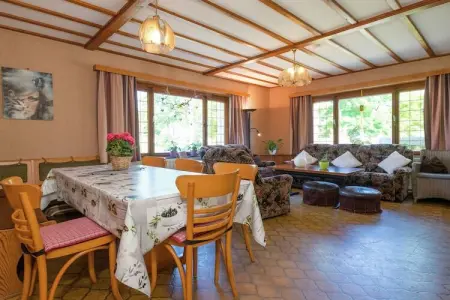 Am Brunnen, Maison de vacances moderne à Amel avec jardin - Photo 4