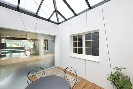 Au bois dormant, Demeure moderne avec piscine privée à Aubel - Photo 11