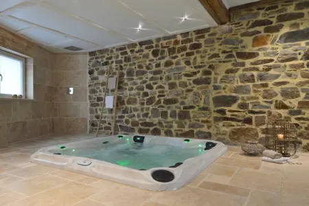 Vert Buisson, Ancienne grange confortable à Theux avec piscine et jacuzzi - Photo 11