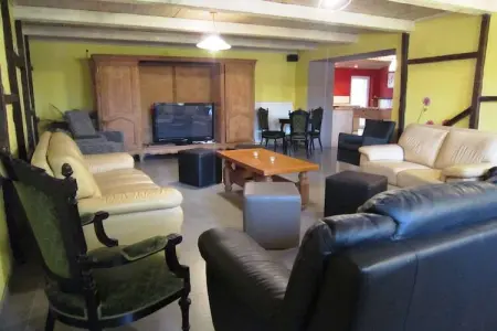 Outrewarchenne, Maison cosy avec piscine, sauna et jacuzzi à Libômont - Photo 1