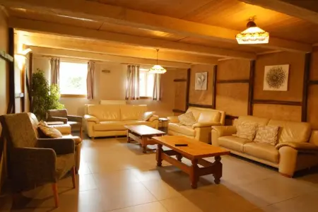 Outrewarchenne, Maison cosy avec piscine, sauna et jacuzzi à Libômont - Photo 13