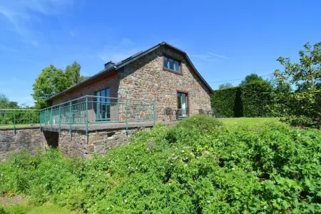 Le Milan Royal, Charmante maison de vacances en pierre avec jardin, barbecue couvert, bar et sauna à Robertville - Photo 7