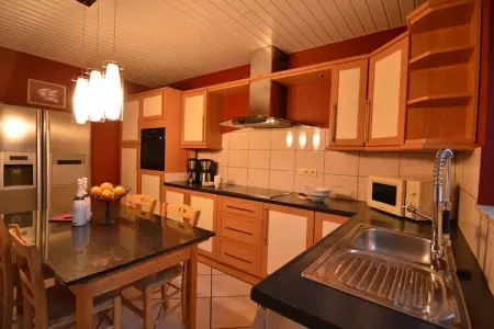 Antolay, Belle maison de vacances avec piscine privée à Waimes - Photo 9