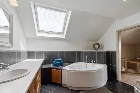 Le Rendez Vous, Maison de vacances cosy à Malmedy avec sauna et jacuzzi - Photo 15