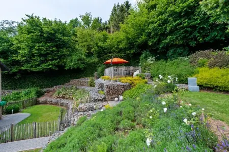 Le Rendez Vous, Maison de vacances cosy à Malmedy avec sauna et jacuzzi - Photo 24