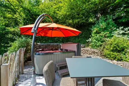 Le Rendez Vous, Maison de vacances cosy à Malmedy avec sauna et jacuzzi - Photo 32