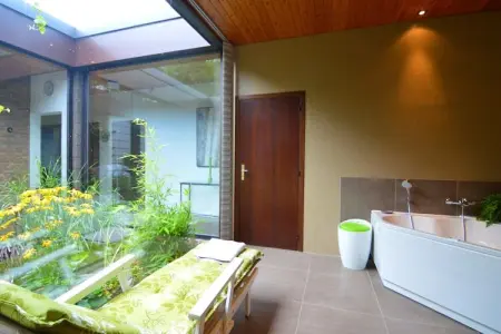 Patio et Jardin, Belle villa avec piscine (mi-mai à mi-septembre) à Stavelot - Photo 14