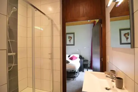 Patio et Jardin, Belle villa avec piscine (mi-mai à mi-septembre) à Stavelot - Photo 15