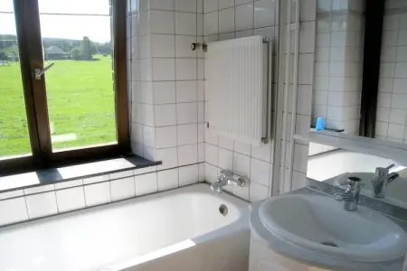 Le Laurier Rose, Charmante maison de vacances avec piscine à Coo - Photo 17