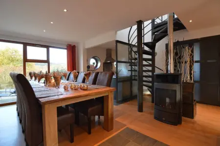 Ny des anges, Maison de vacances paisible avec piscine privée à Stoumont - Photo 11